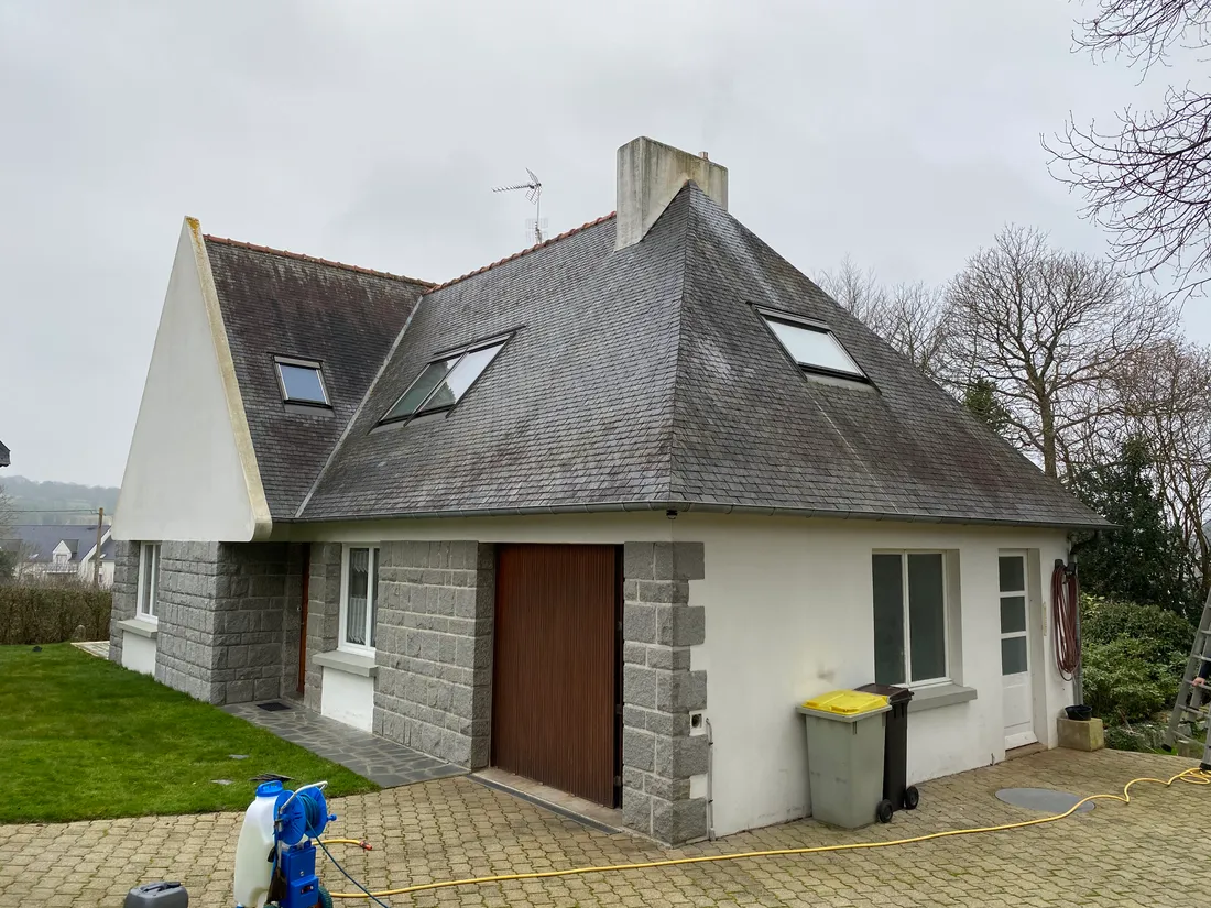 Inspection et préparation de la toiture avant le début du chantier